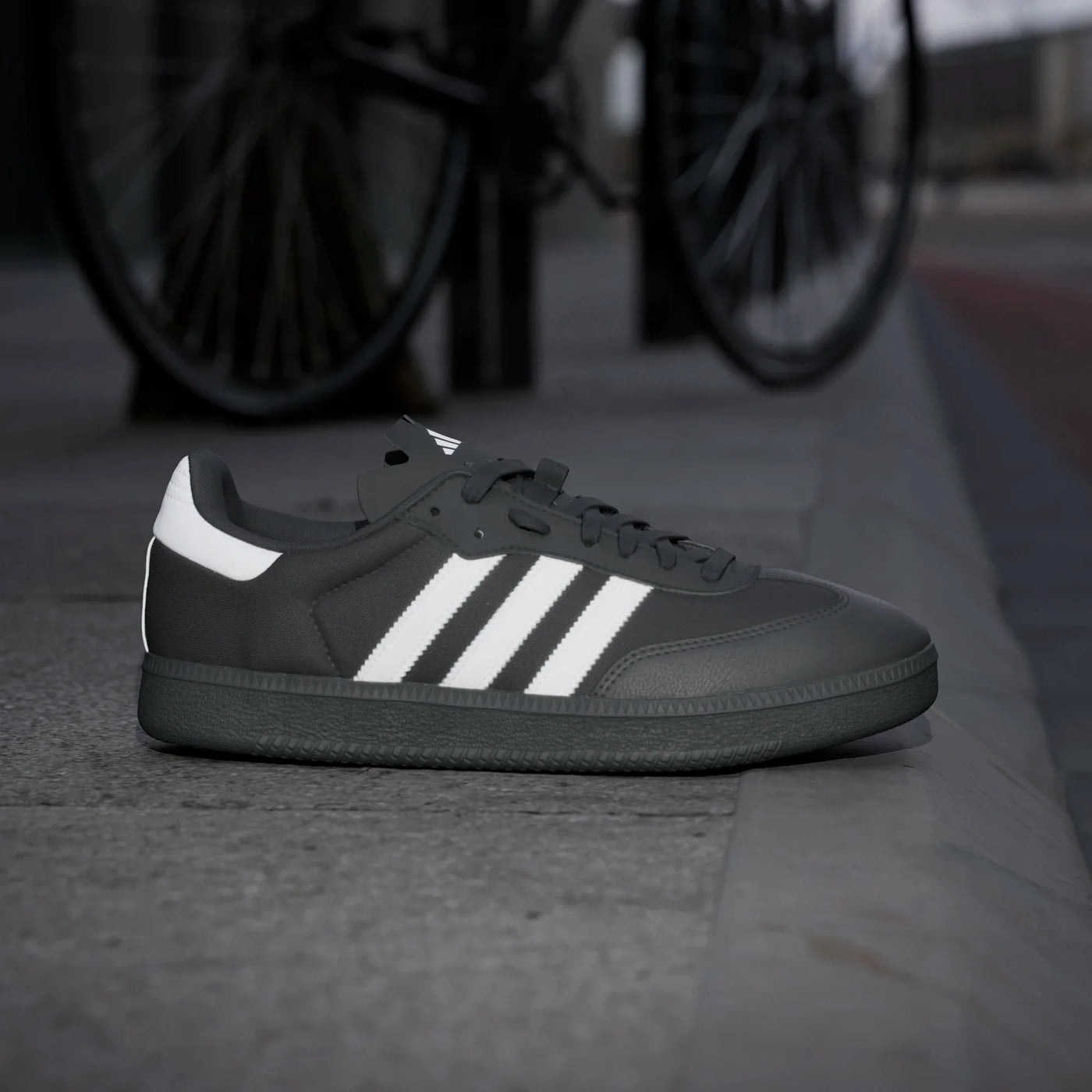 Scarpe Adidas Velosamba - Nero