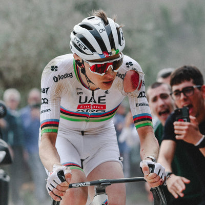 Casco Met Trenta 3K Carbon Mips Tadej Pogacar - Rainbow Edition